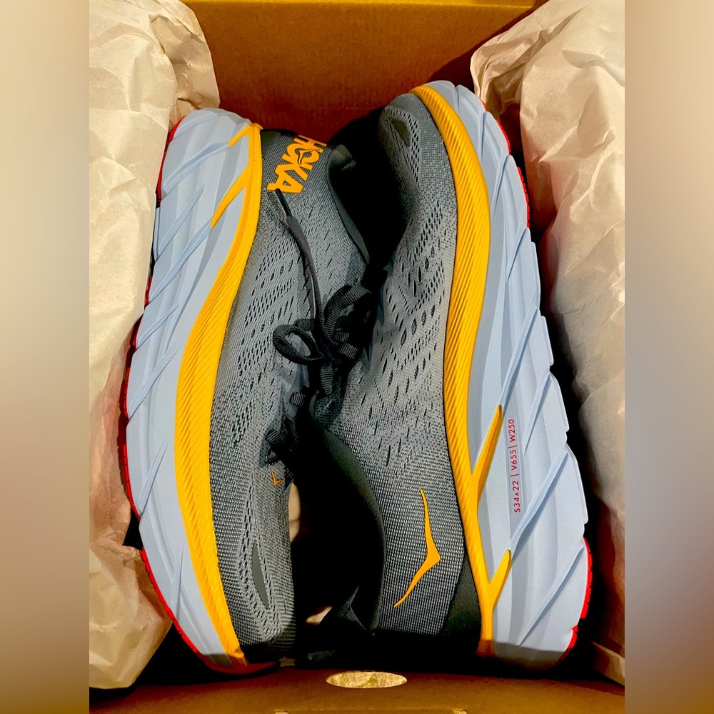 Hoka Clifton 8 new in box 11.5 Blue Fog